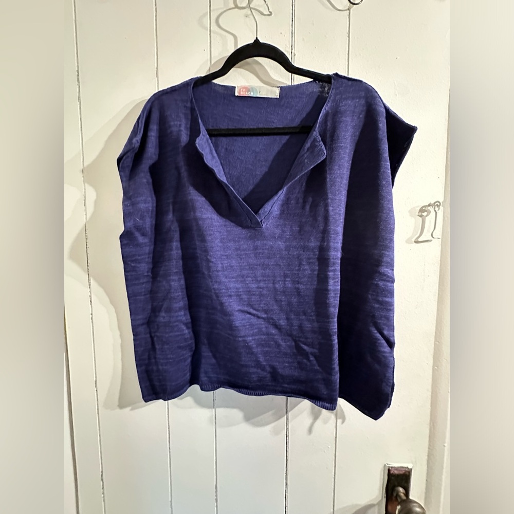 FREE PEOPLE BEACH NAVY BLUE V-Neck SHORT SLEEVE light Sweater